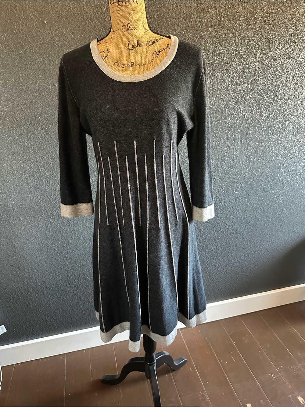 Nine West Two-Tone Gray A-Line Sweater Dress – Size Large